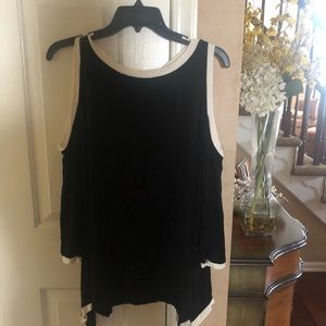 Alembika cold shoulder long sleeve top size 6